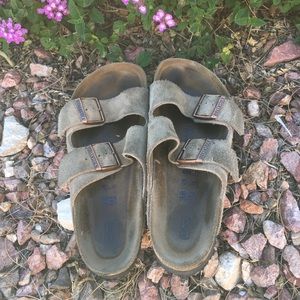 BIRKENSTOCK ARIZONA TAUPE SOFT FOOTBED- SIZE 38M